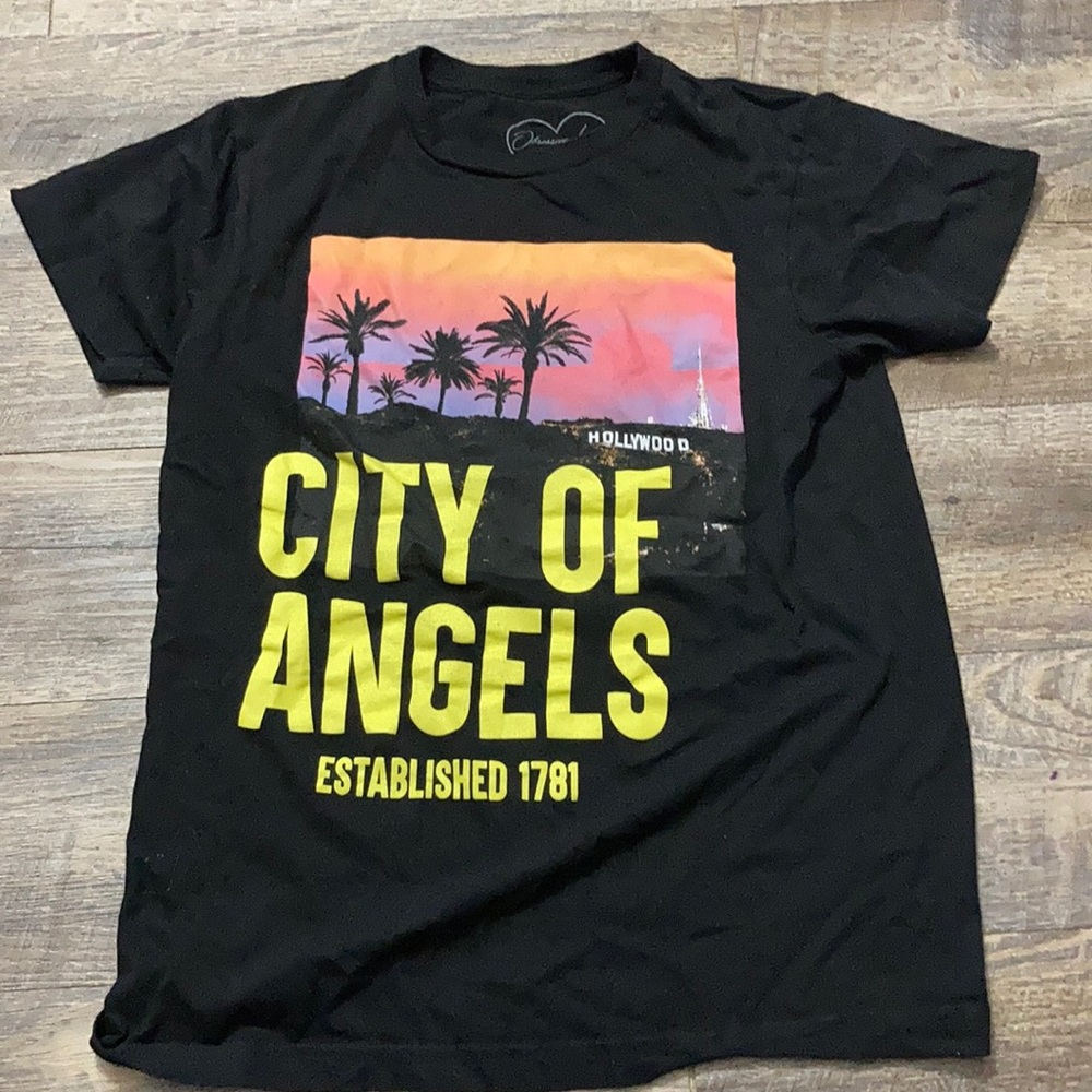 Black tshirt